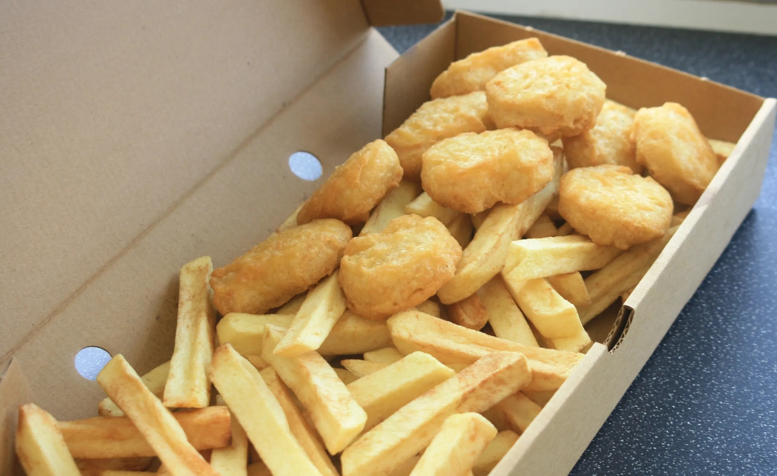 Chicken Nuggets & Chips